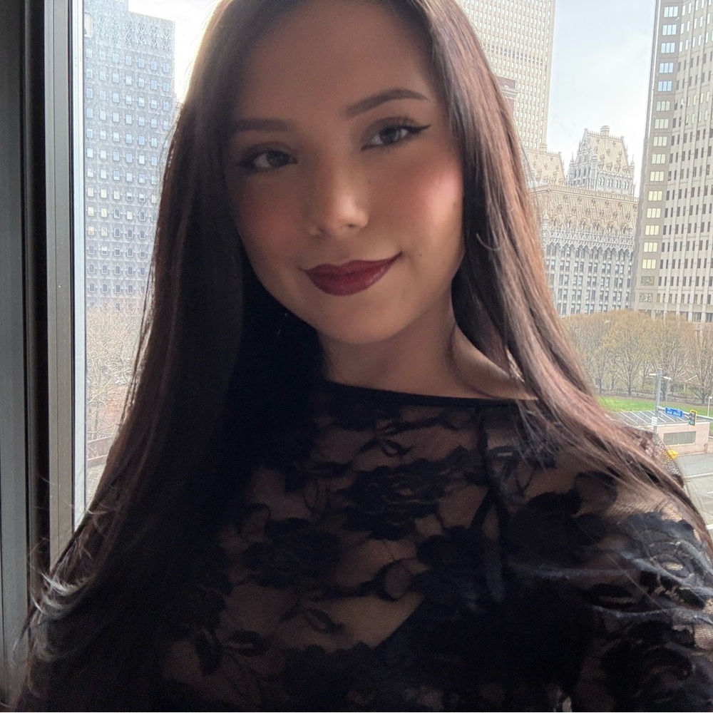 Meet your Posher, Isabel